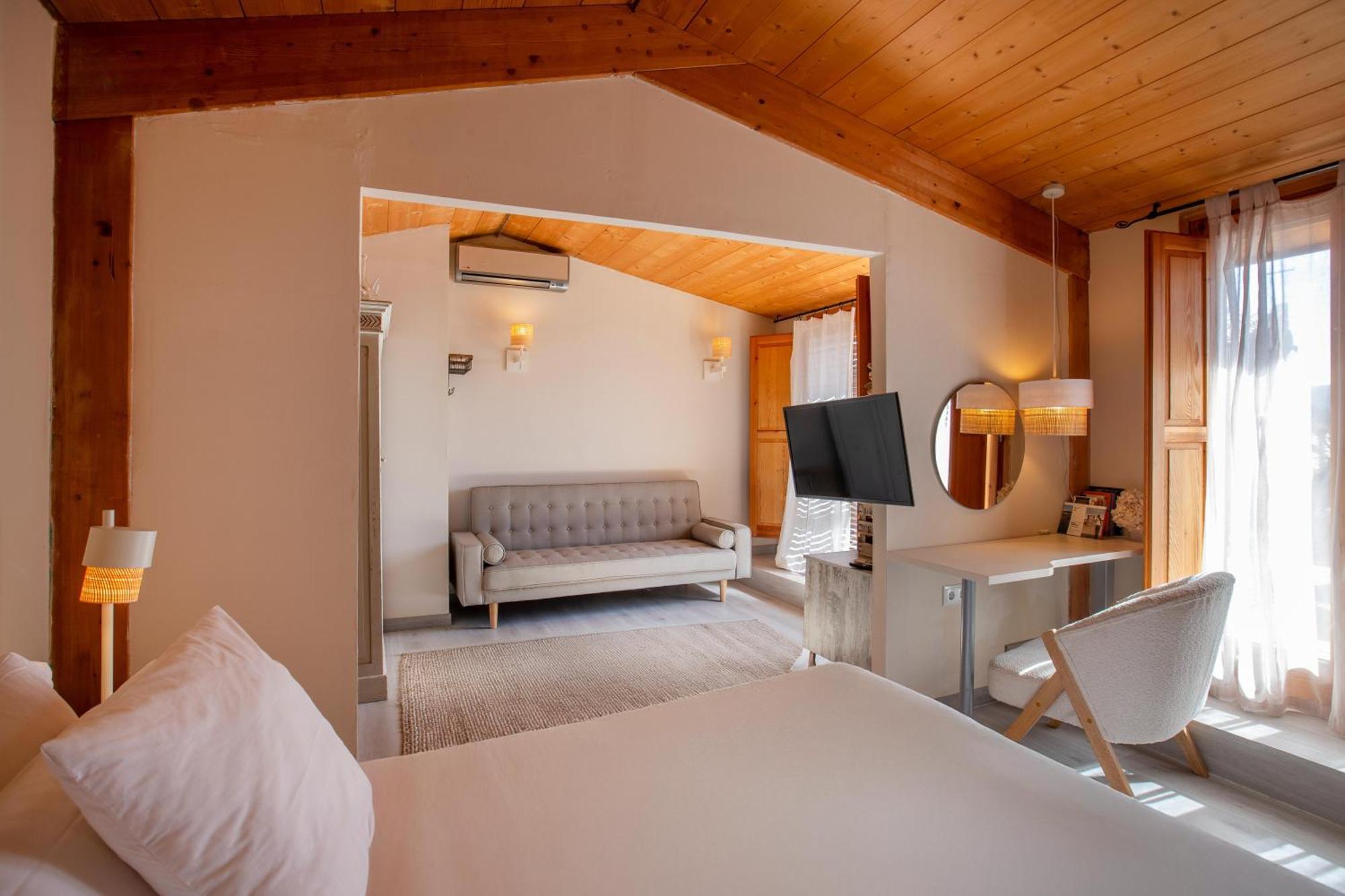 Hotel Boutique Niu De Sol - Designed For Adults Palau Saverdera Luaran gambar